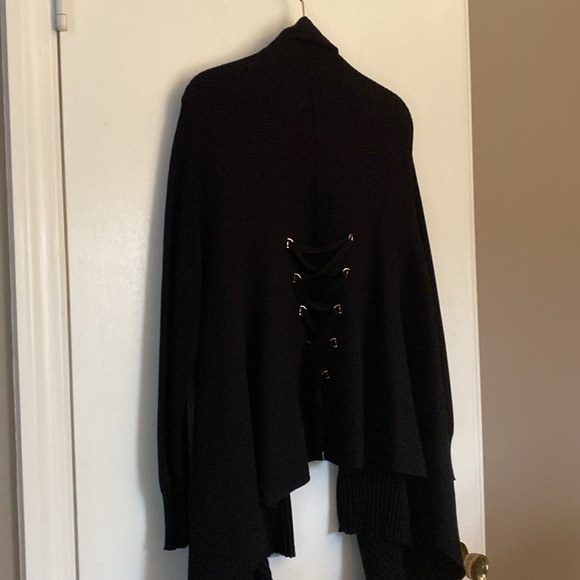 Guess sweater, scarf like front, lace up detail on back. Size Medium - Picture 5 of 12